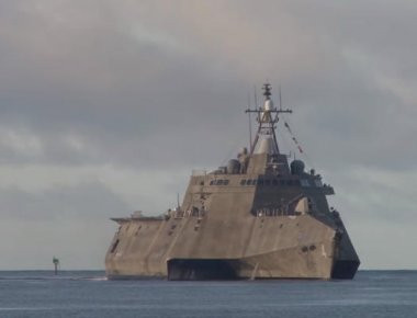 Το USS Coronado (LCS-4) εισέρχεται στο Περλ Χάρμπορ (Βίντεο)